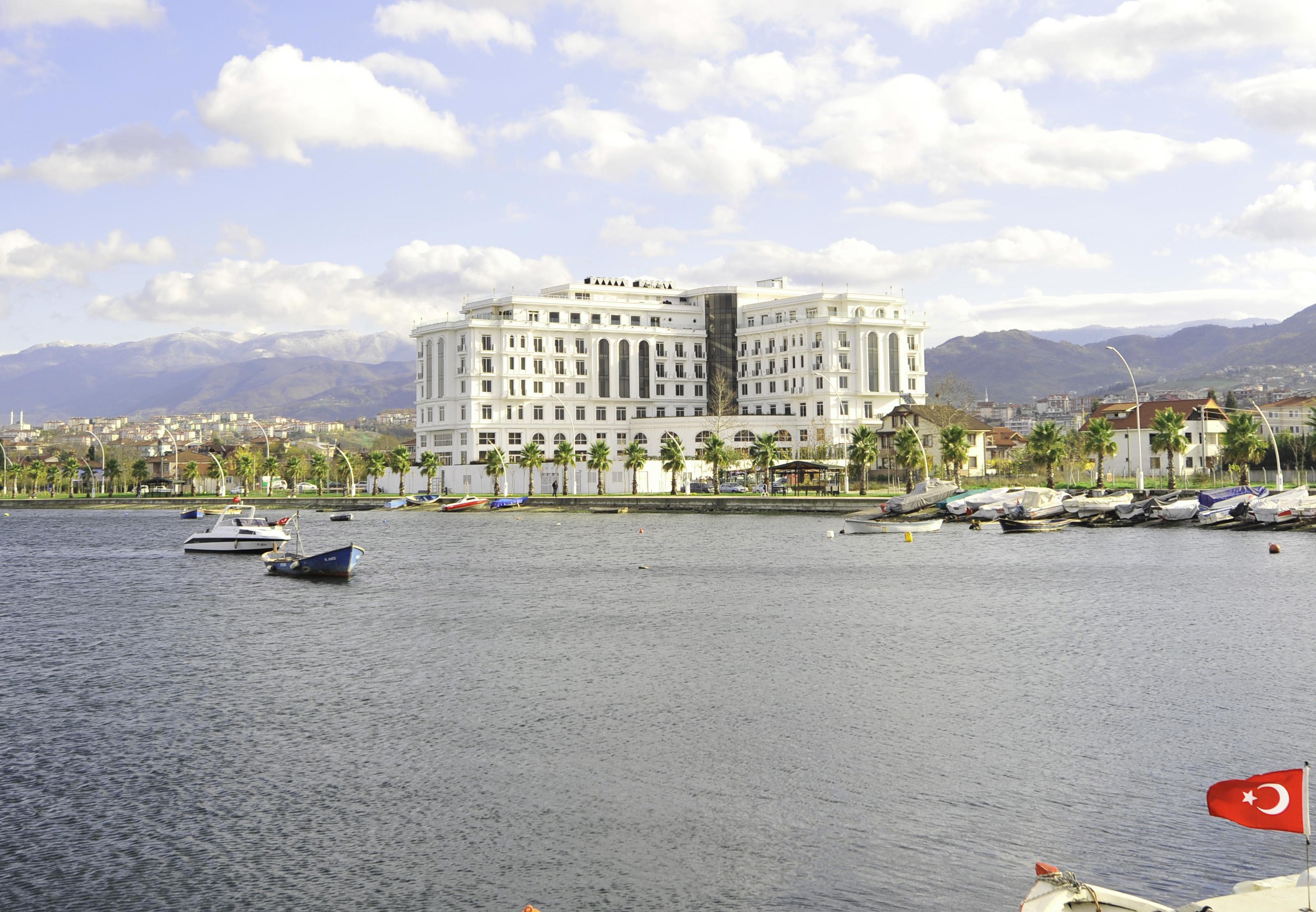 Wellborn Luxury Hotel Kocaeli Bagian luar foto