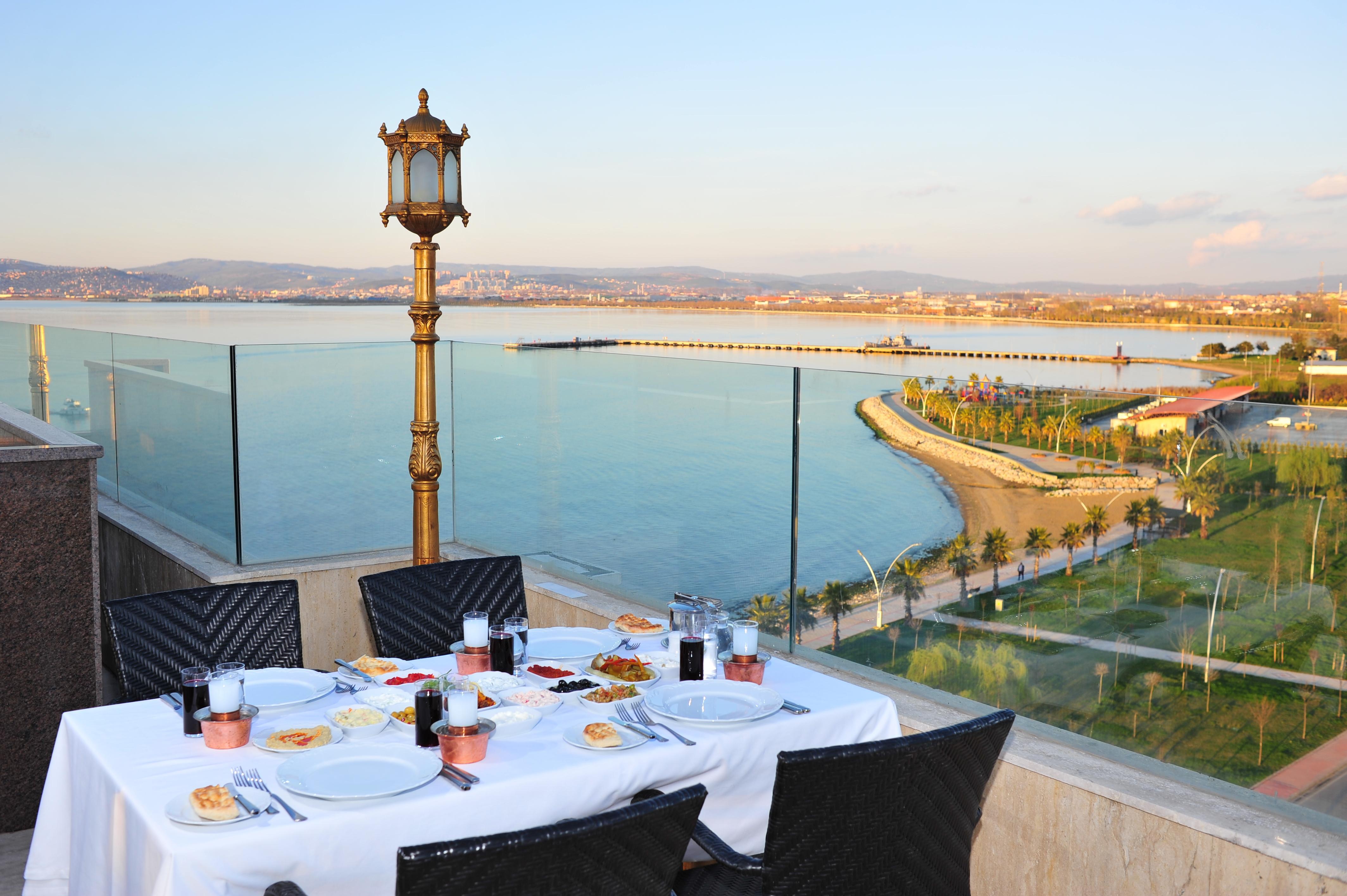 Wellborn Luxury Hotel Kocaeli Bagian luar foto