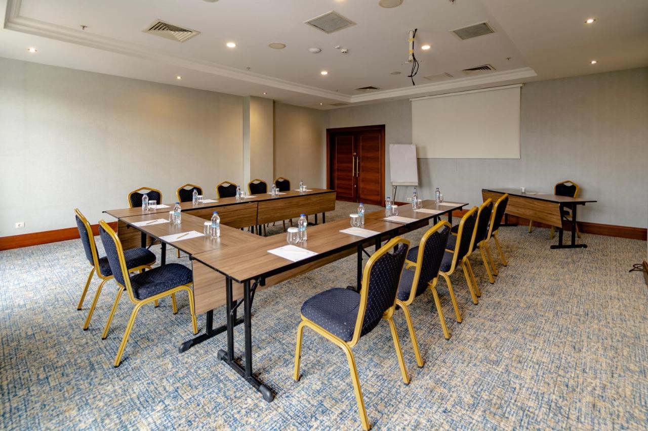 Wellborn Luxury Hotel Kocaeli Bagian luar foto